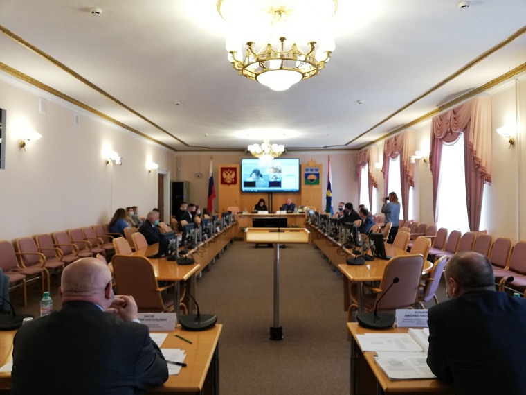 В Тюменской облдуме отклонили законопроект о поддержке опекунов совершеннолетних недееспособных граждан