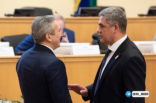 Александр Моор поздравил главврача ФЦН Альберта Суфианова с 60-летием