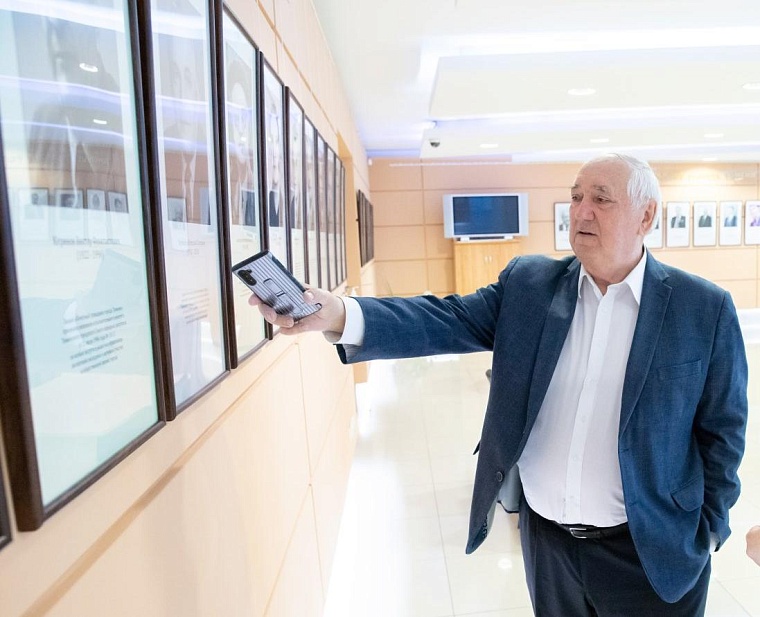 Депутат Тюменской городской думы Степан Киричук отмечает 74-летие