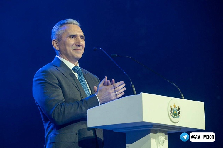 Владимир Путин наградил Александра Моора орденом Александра Невского