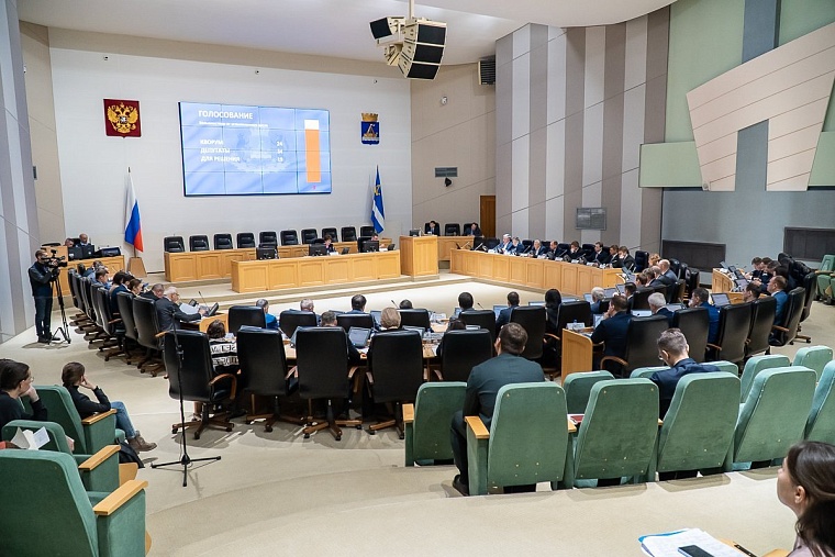 В Тюменской гордуме предложили привлекать заслуженных тружеников к профориентационной работе