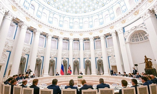 Владимир Якушев: В сегодняшних условиях очень важно поддержать людей