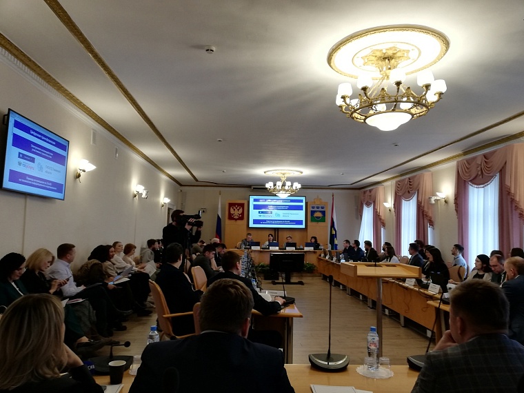 В облдуме обсудили, сколько жилья нужно строить в Тюменской области