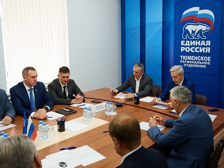 Фуата Сайфитдинова предложили на должность спикера областной думы тюменские единороссы