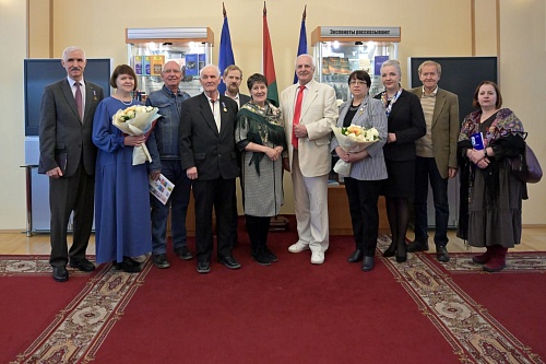 Александр Моор поздравил Тюменскую областную писательскую организацию с 60-летним юбилеем