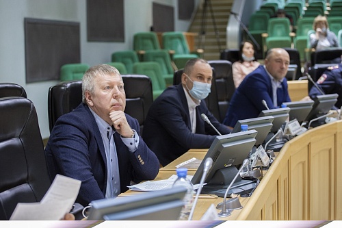 Тюменские депутаты предложили создать федеральную базу учета домашних животных и ввести лицензии на опасные породы