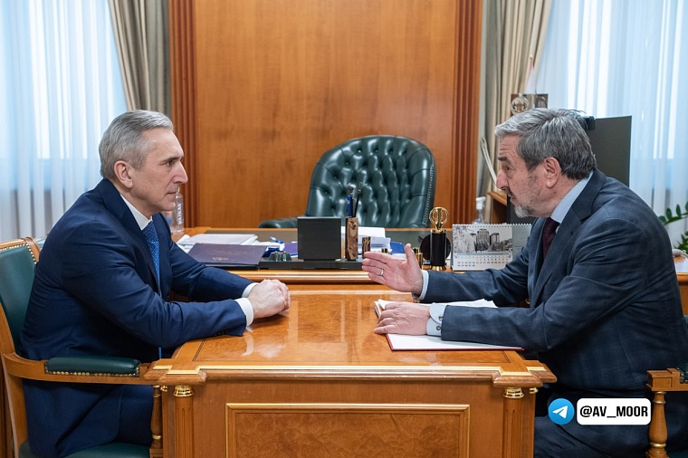 Александр Моор и Геннадий Чеботарев обсудили мероприятия к 80-летию Победы