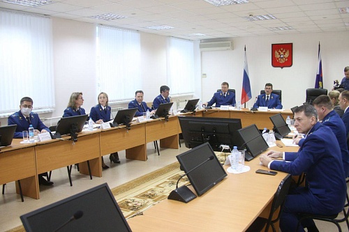 В Тюмени заместитель генпрокурора поднял вопрос о работе пассажирского транспорта