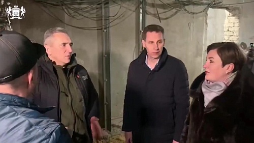 Александр Моор: Мы помогаем проводить восстановительные работы на социальных объектах в Краснодоне