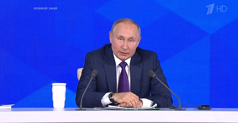 Путин ответил, почему они с Шойгу не берут в тайгу Мишустина