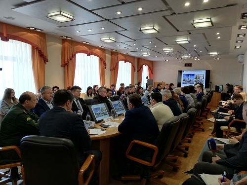 В Тюменской городской думе обсудили условия для развития социальной активности молодёжи