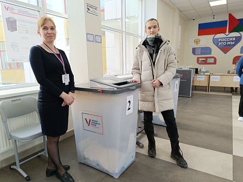 На выборы в школу №63 приходят и выпускники