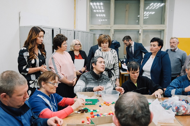 В Тюмени обсудили вопросы трудоустройства инвалидов по зрению