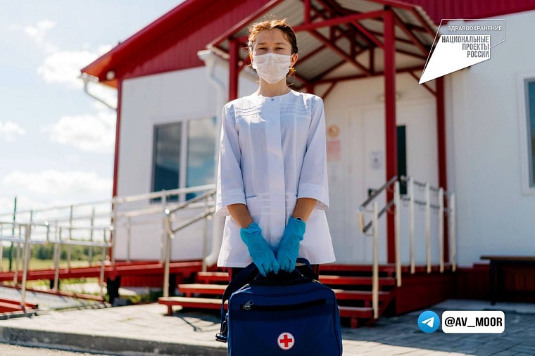 Александр Моор: В Тюменской области с начала года введено в строй 14 современных ФАПов