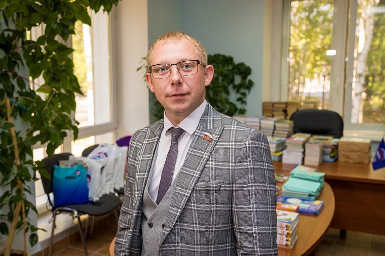 Депутату Ханты-Мансийска пришла повестка на военные сборы