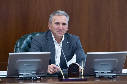 Александр Моор: Для поддержки бизнеса внедряем более продвинутый региональный инвестиционный стандарт