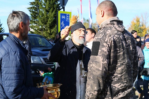 Максим Афанасьев – мобилизованным Тобольска: Гордимся каждым из вас, возвращайтесь с победой!
