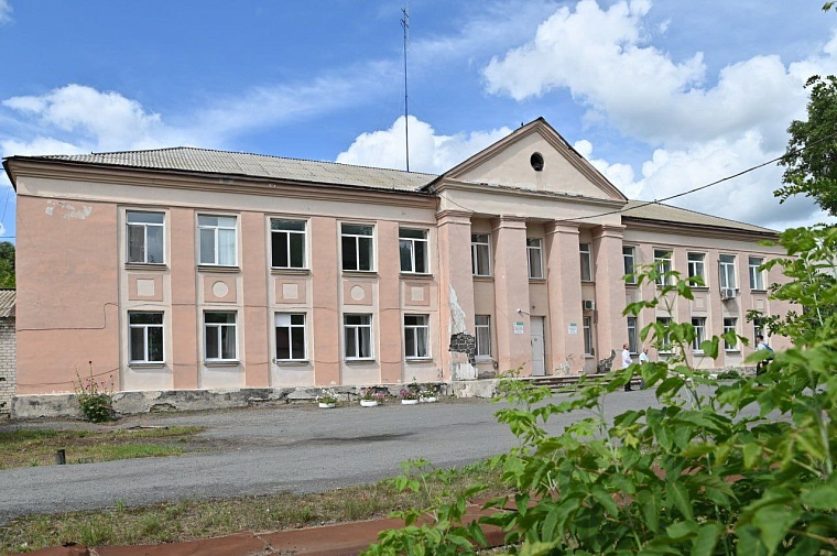 Александр Моор о больнице в Сладково: Делать ремонт нецелесообразно, дешевле возвести новое здание