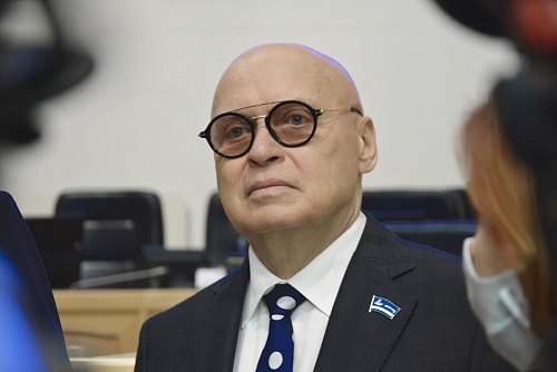 Евгений Заболотный: Сегодня нефтяники и газовики достойно продолжают дело своих легендарных предшественников