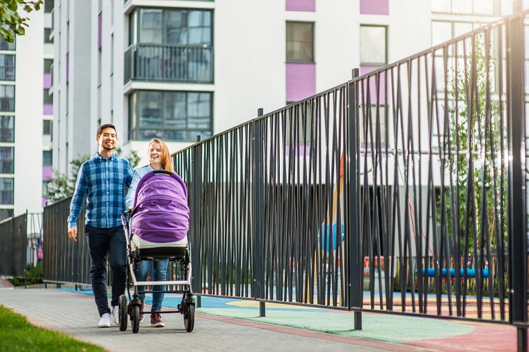 Все жители Тюменской области при рождении ребенка получат крупную сумму на счет