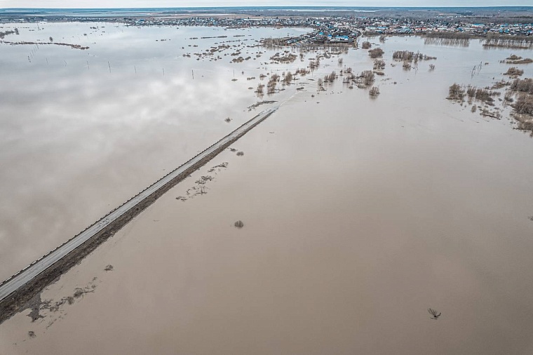 Село Казанское в окружении воды: фото с высоты птичьего полета