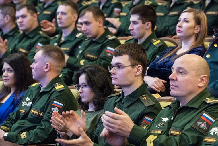 Александр Моор: Для военных инженеров защита Родины не профессия, а призвание