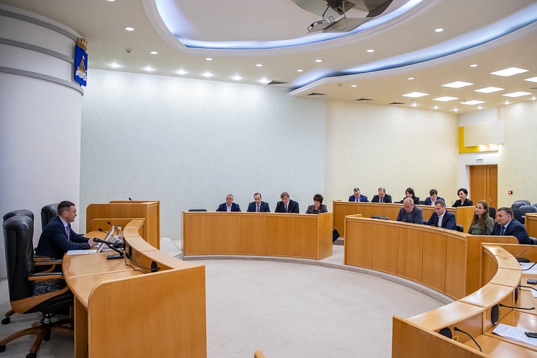 Фракцию «Единой России» в Тюменской городской думе VIII созыва вновь возглавил Дмитрий Осипов