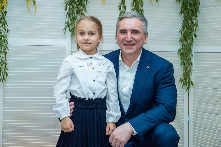 В канун 8 Марта Александр Моор встретился с родными мобилизованных