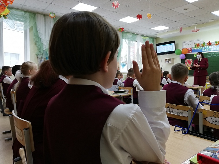 В Госдуме предложили ввести в школьное расписание практические воспитательные занятия