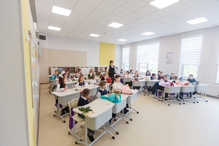 В Тюменской городской думе оценили создание современных условий в образовательной сфере