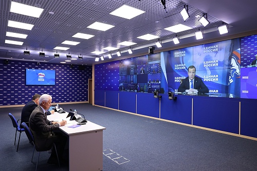 Губернаторы рассказали председателю ЕР об итогах реализации программы партии