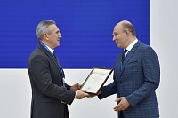 Губернатор Александр Моор на TNF поздравил коллективы двух предприятий с юбилеем