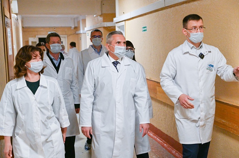 Александр Моор сообщил о реконструкции хирургического корпуса облбольницы в Заводоуковске