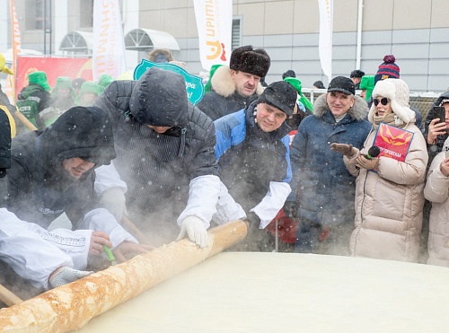 Александр Моор рассказал, какие блины любят в его семье