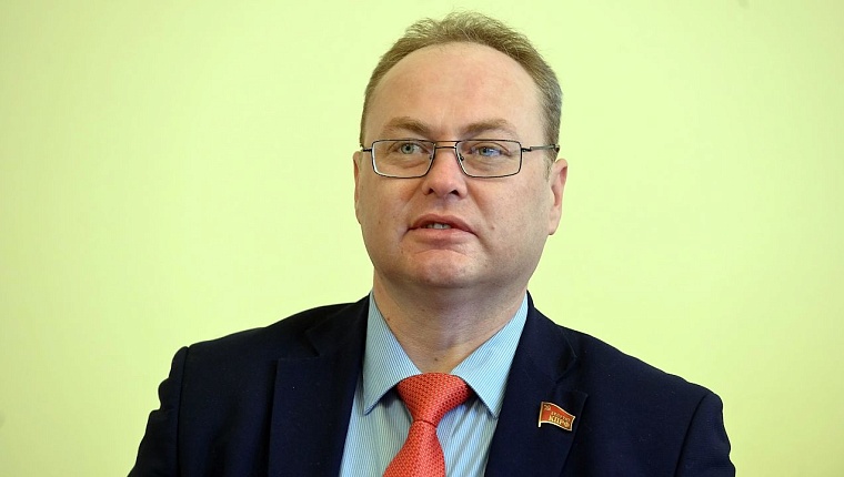 Депутат КПРФ Юрий Юхневич пытается оспорить судебный штраф