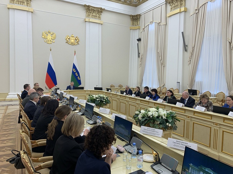 Александр Моор: Тюменская область готова делиться опытом наставничества с другими регионами