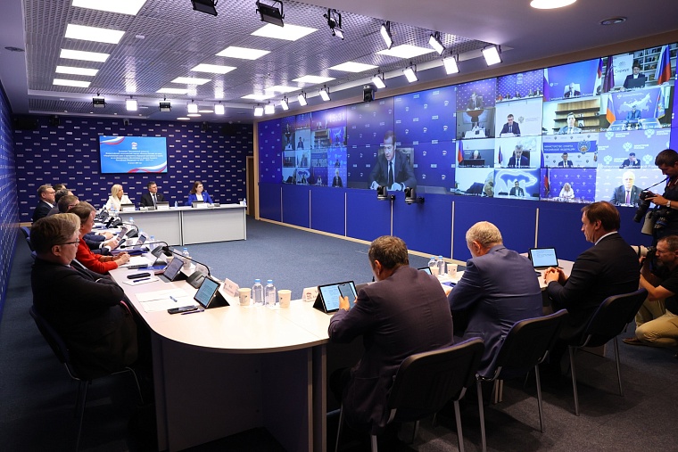 "Единая Россия" предусмотрит в трехлетнем бюджете основные приоритеты страны