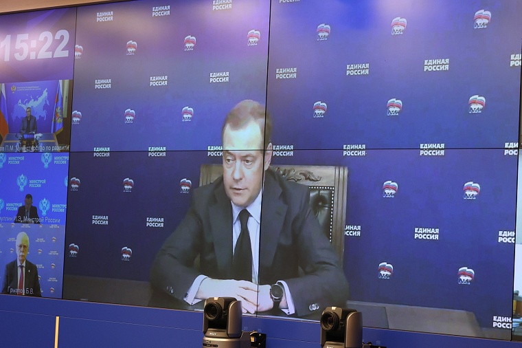 "Единая Россия" предусмотрит в трехлетнем бюджете основные приоритеты страны