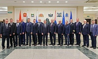 Полномочный представитель президента Владимир Якушев встретился с Героями России
