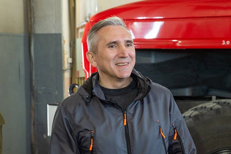 Александр Моор проинспектировал противопожарный пост в селе Тюнево