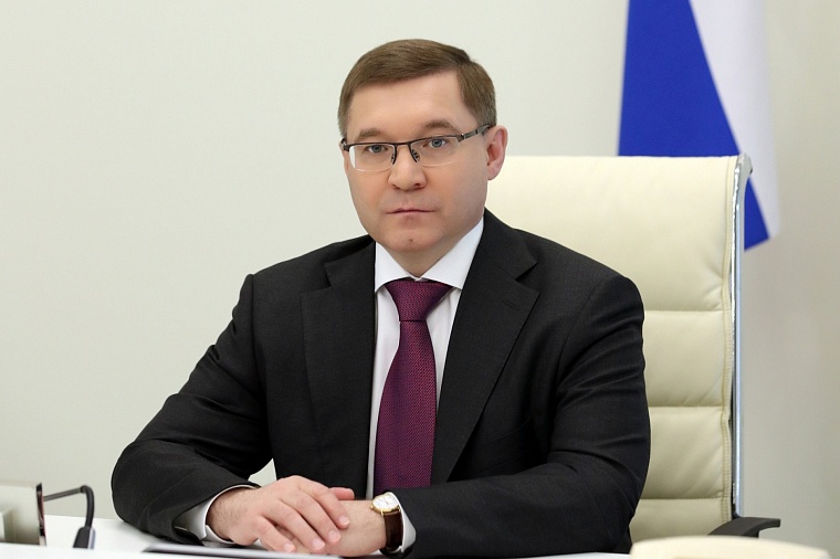 Владимир Якушев пожелал женщинам 8 Марта исполнения желаний