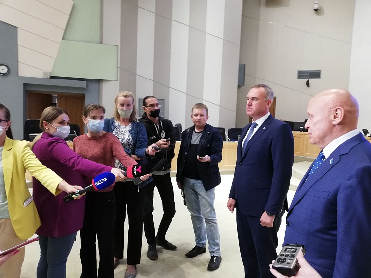 Руслан Кухарук остается в топ-3 медиарейтинга глав столиц УФО