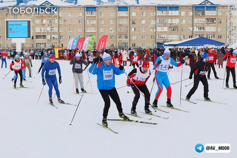 Александр Моор: Более 11 тысяч жителей Тюменской области вышли на «Лыжню России»