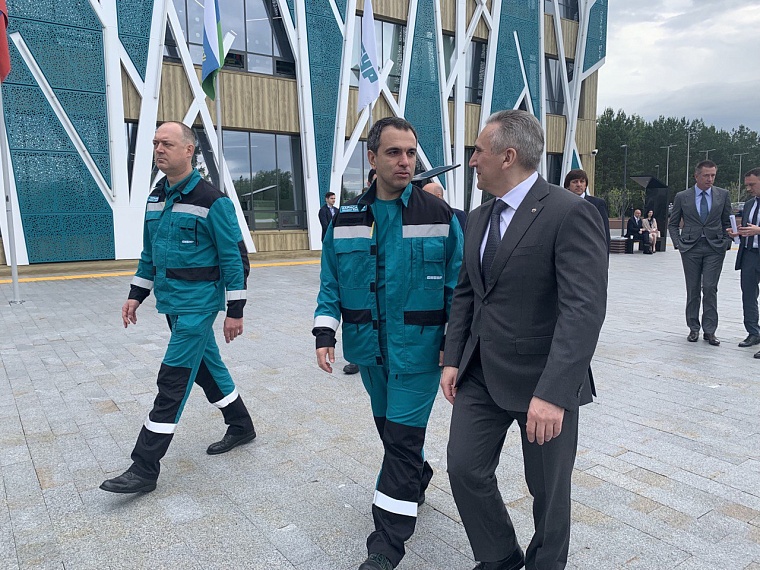 Александр Моор принимает участие в Дне поставщика нефтегазохимической отрасли в Тобольске