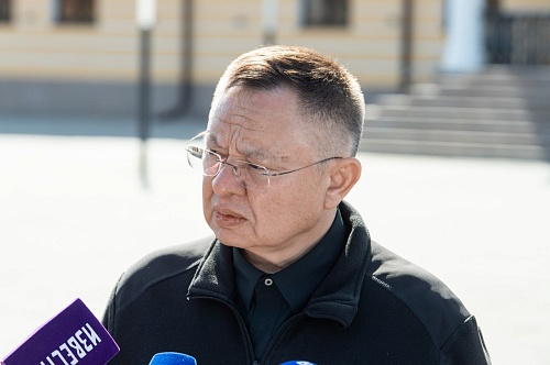 В первую очередь стоит задача — защитить людей: глава Минстроя провел брифинг в Ишиме