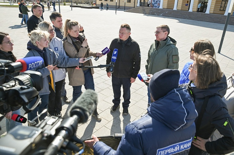 В первую очередь стоит задача — защитить людей: глава Минстроя провел брифинг в Ишиме