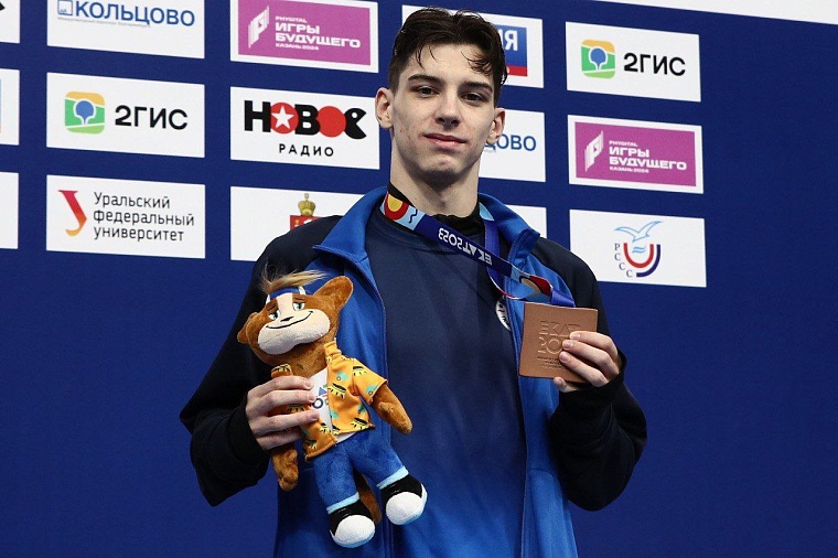 Александр Моор поздравил тюменских студентов-медалистов, выступивших на фестивале университетского спорта в Екатеринбурге