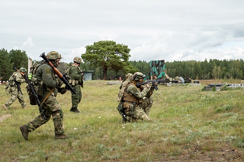 Бойцы тюменского подразделения «Ермак» дважды в день получают горячее питание