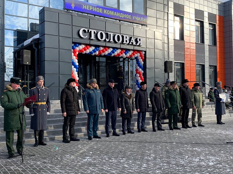 Александр Моор: Чтобы воспитывать настоящих командиров, должны быть созданы достойные условия