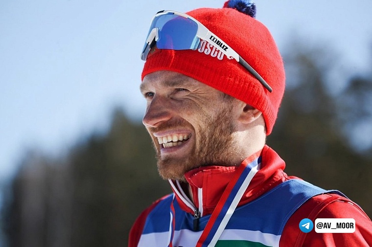 Александр Моор поздравил тюменских лыжников с медалями на чемпионате России